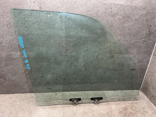 1998 Toyota RAV4 SXA10 - Right Front Door Glass - (TAG18816)