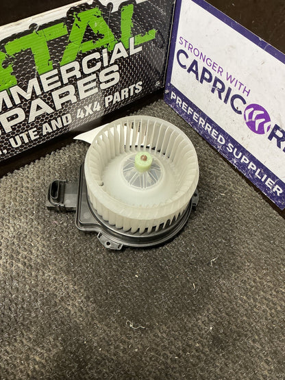 2015 Suzuki SX4 S-Cross 5W074- Heater Fan Motor- (TAG10663)