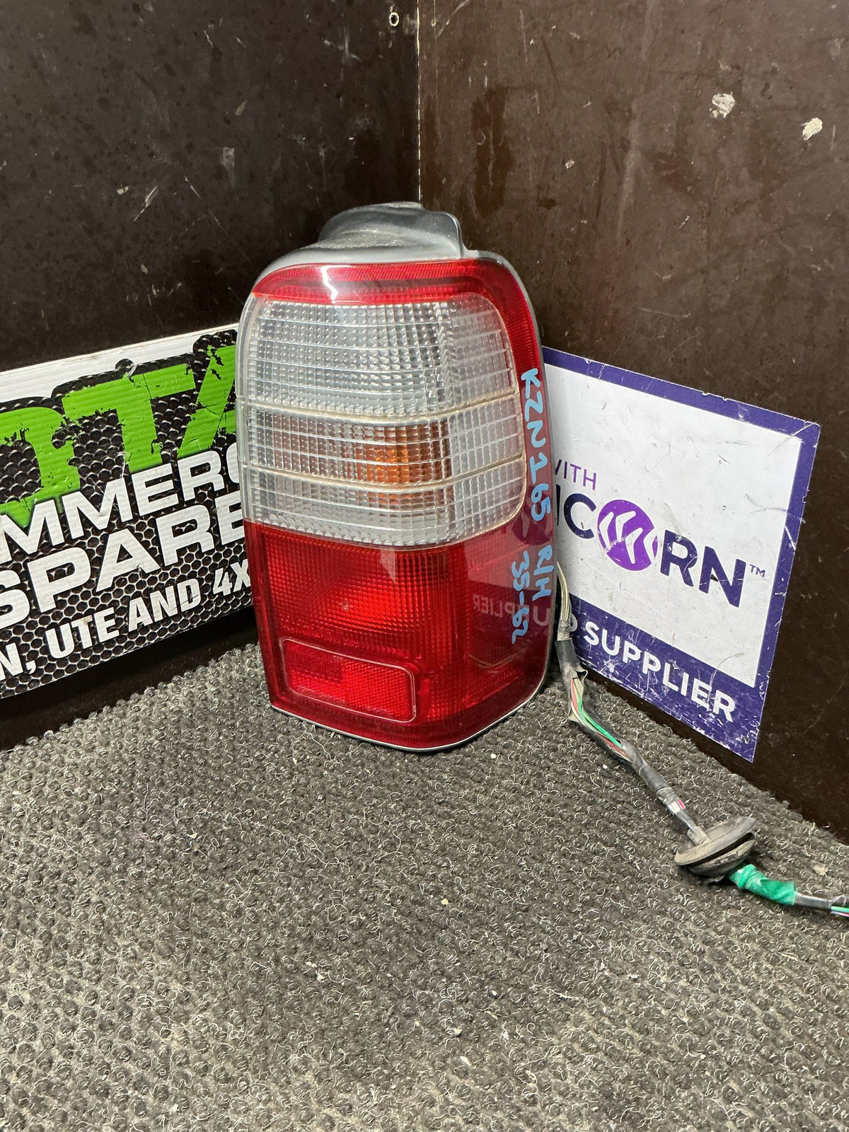 1995-2002 Toyota Hilux Surf KZN185- Right Taillight- (TAG9882)