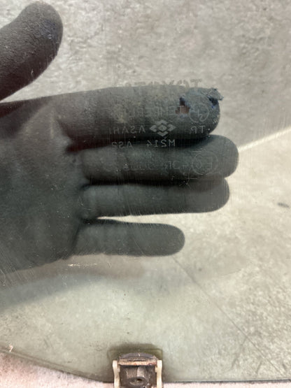 1997 Toyota Hiace- Right Front Door Glass- (TAG17481)