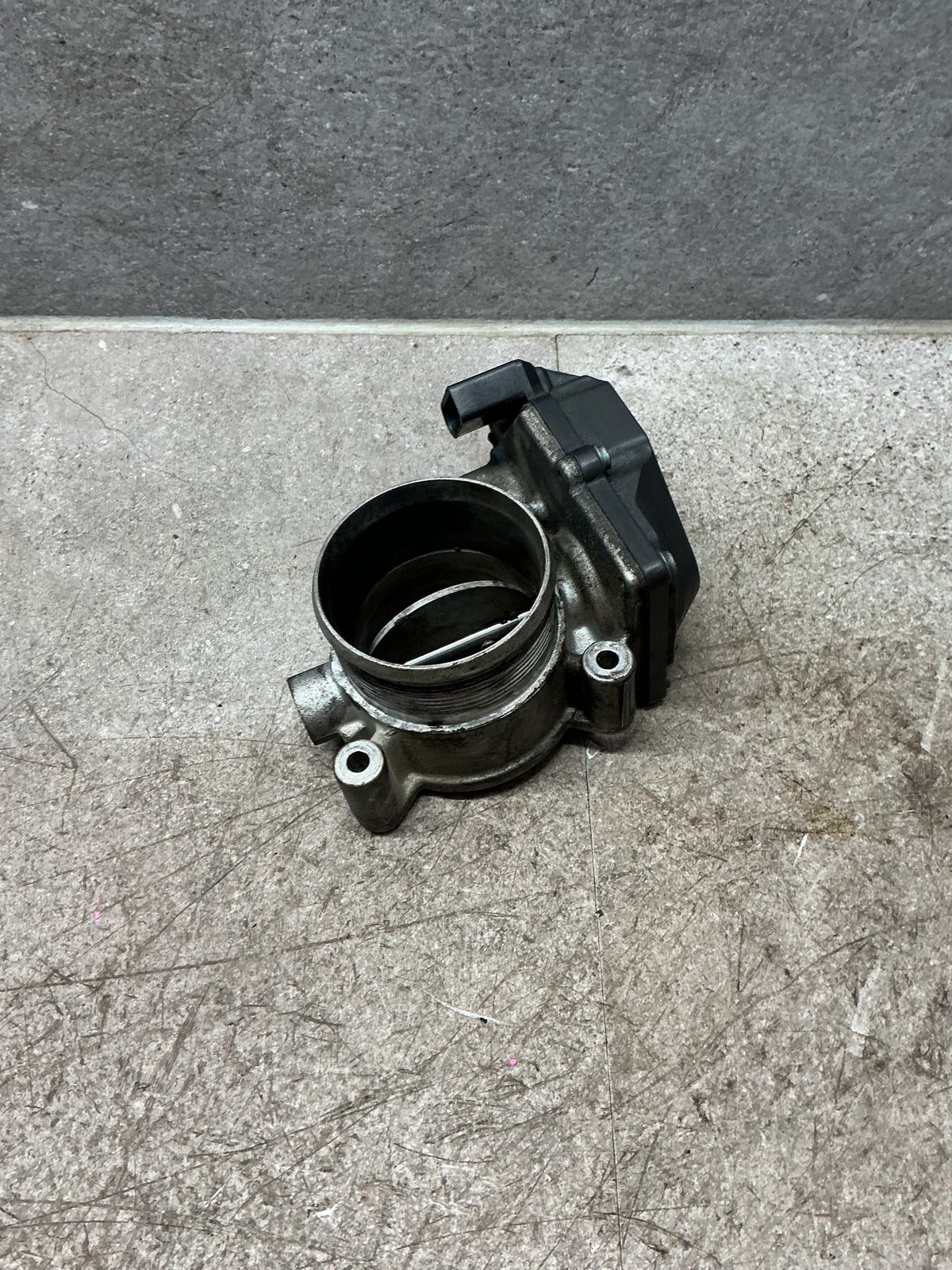 2013 Volkswagen Amarok- Throttle Body- (TAG17488)
