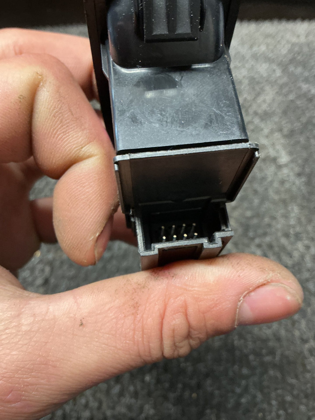 2013-2021 Foton Tunland- Left Rear Window Switch- (TAG10982)