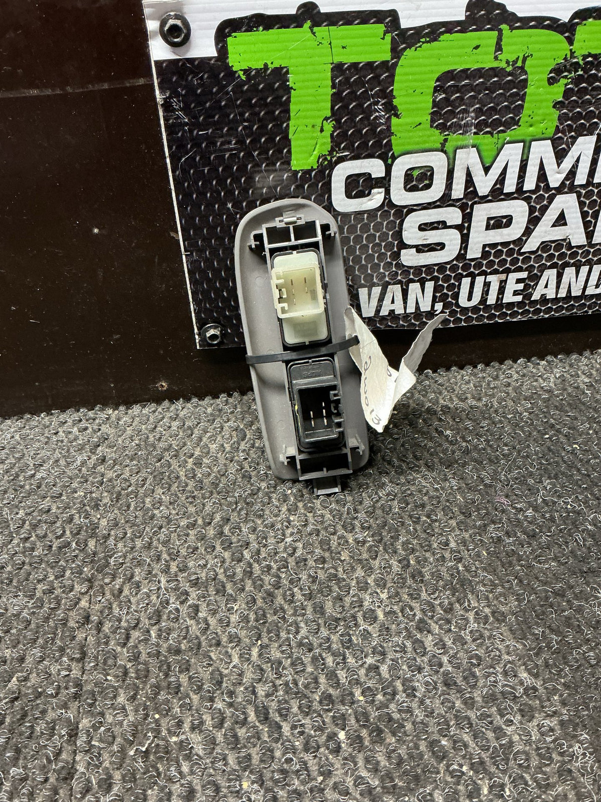 2001 Ford Escape 2W013- Right Rear Window Switch- (TAG9956)