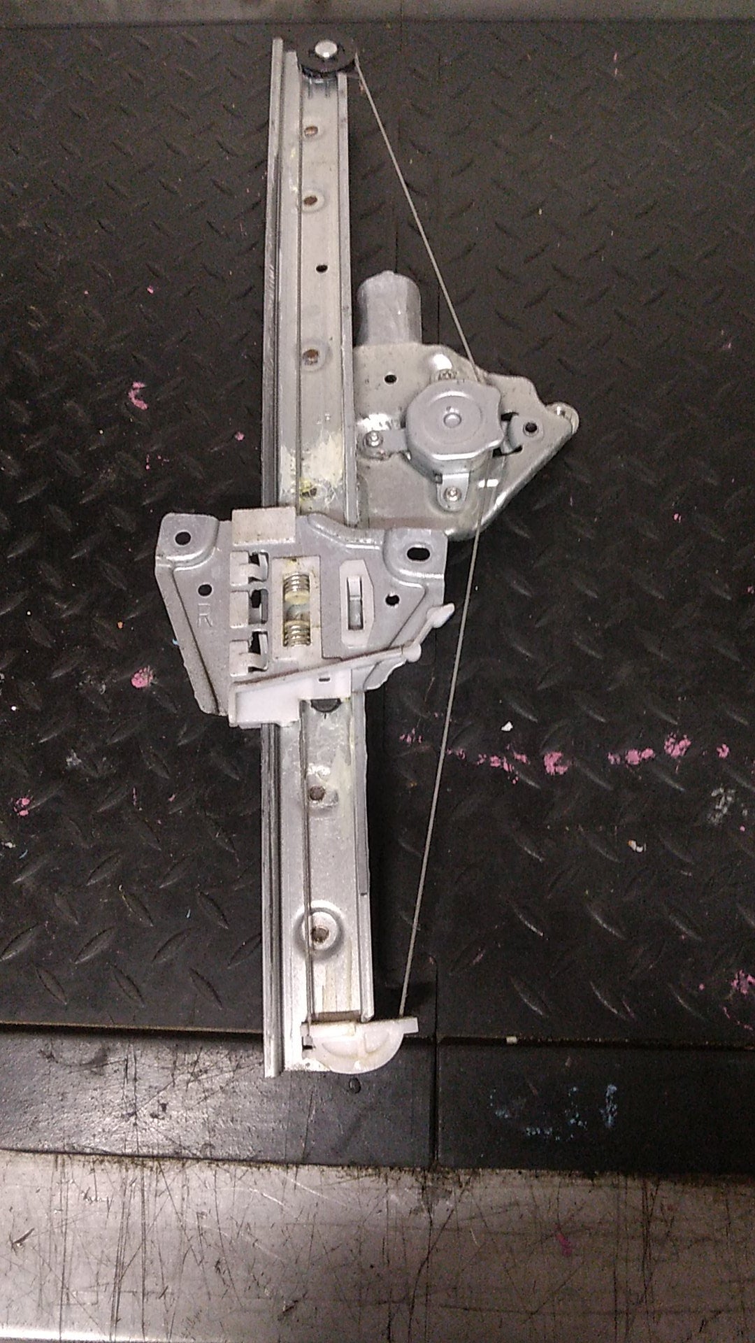 2009 Suzuki Grand Vitara II JT- Right Rear Window Regulator/Motor- (TAG1730) PN: RIGHTREAR