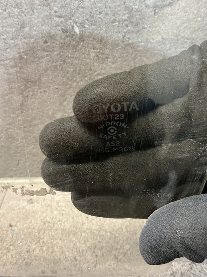1995 Toyota Hilux Surf KZN185 - Left Front Door Glass - (TAG19038)