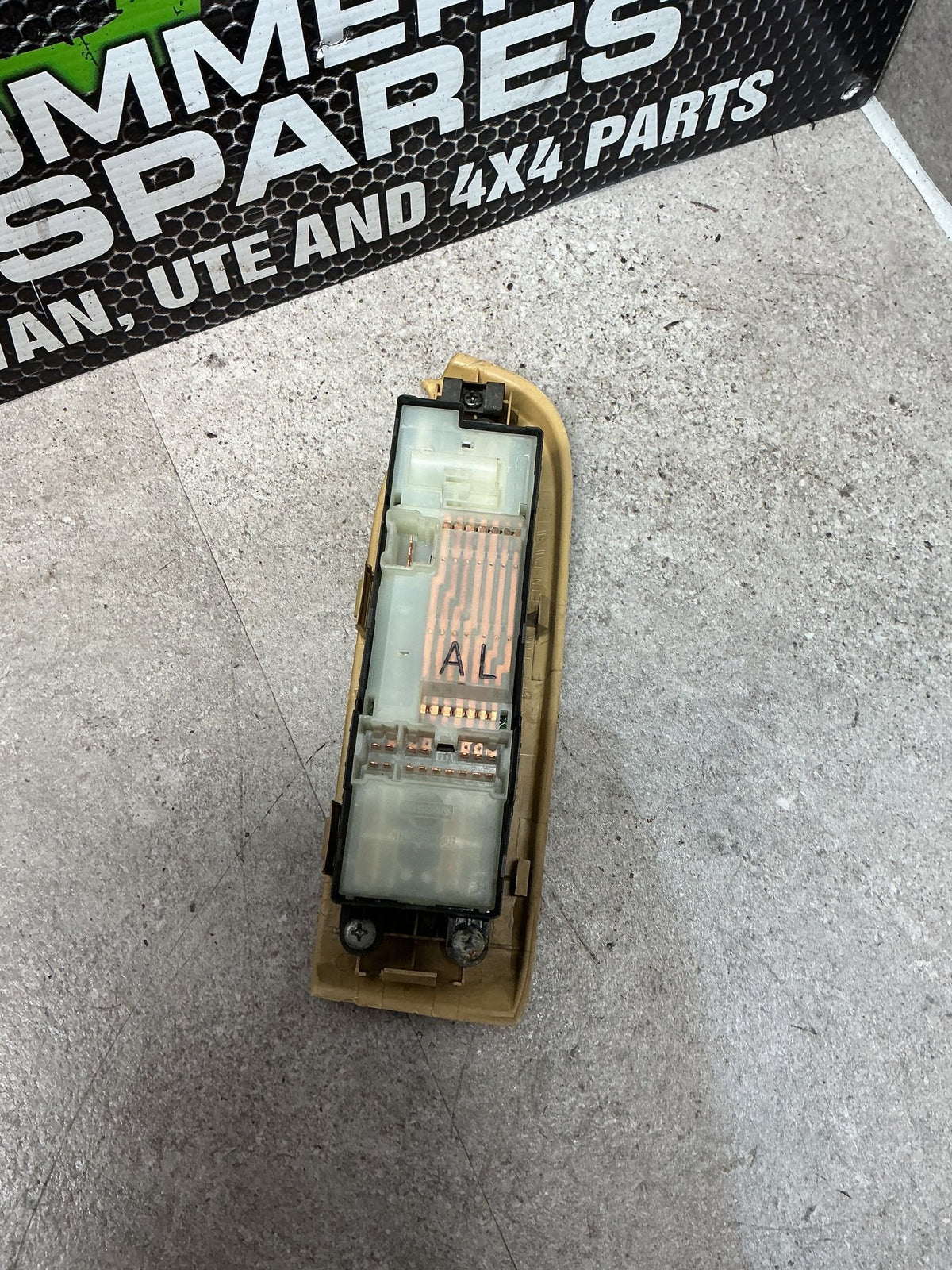 2001 Nissan Stagea- Master Power Window Switch- (TAG12309)