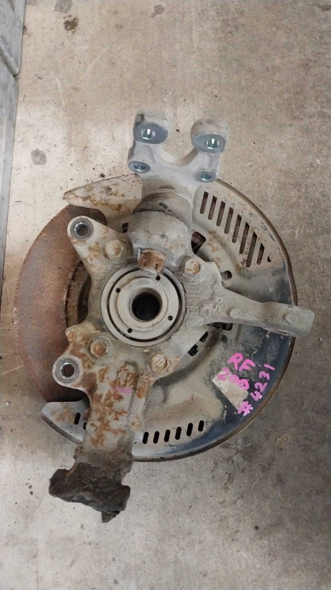 2005 Toyota Hiace V H200 TRH2*- Right Front ABS Hub- (TAG4231) PN: R/F