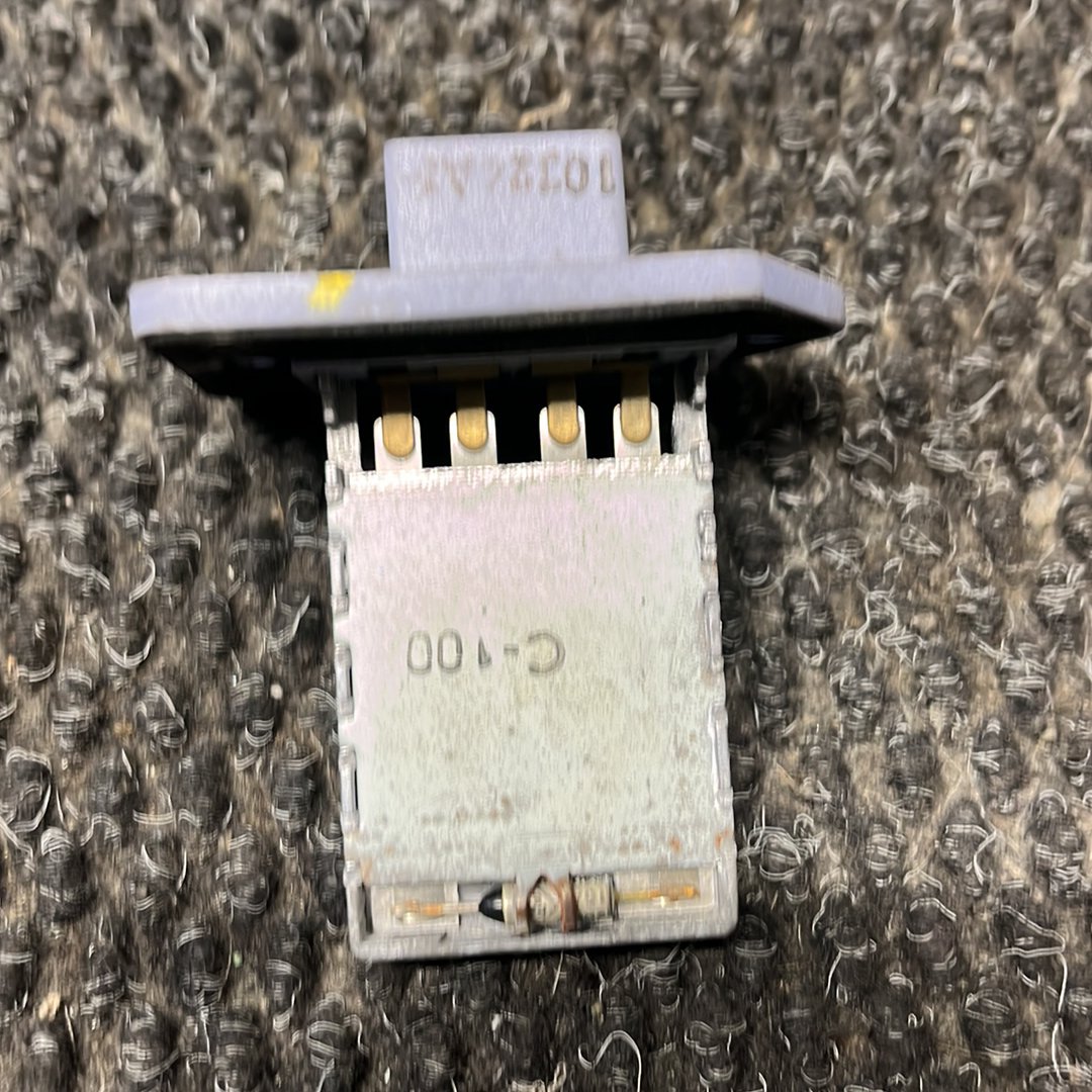 2013 Holden Captiva 5- Heater Fan Resistor- (TAG8195)