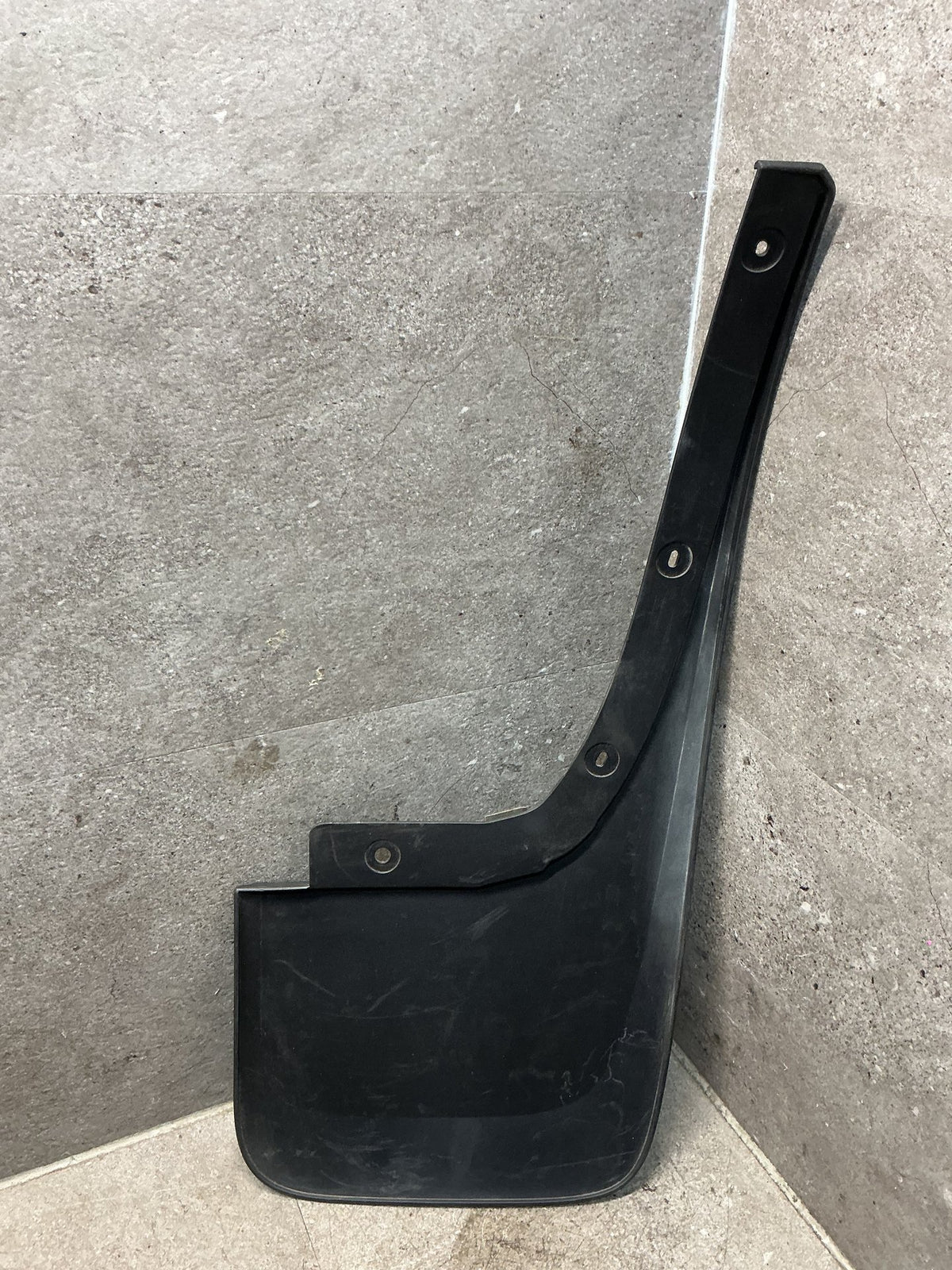 2016 Ford Ranger - Left Rear Mudflap - (TAG18402)