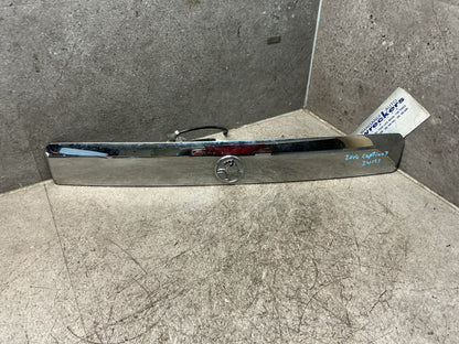 2016 Holden Captiva 7 - Centre Tailgate Garnish - (TAG18414)
