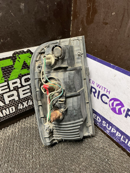 1998-2004 Toyota Hilux KZN165- Right Taillight- (TAG9878)