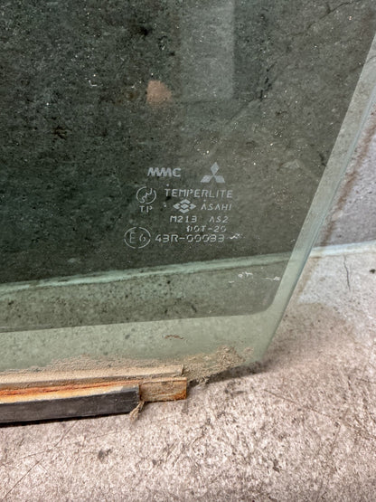 1986-1995 Mitsubishi L300 - Left Front Door Glass - (TAG19078)
