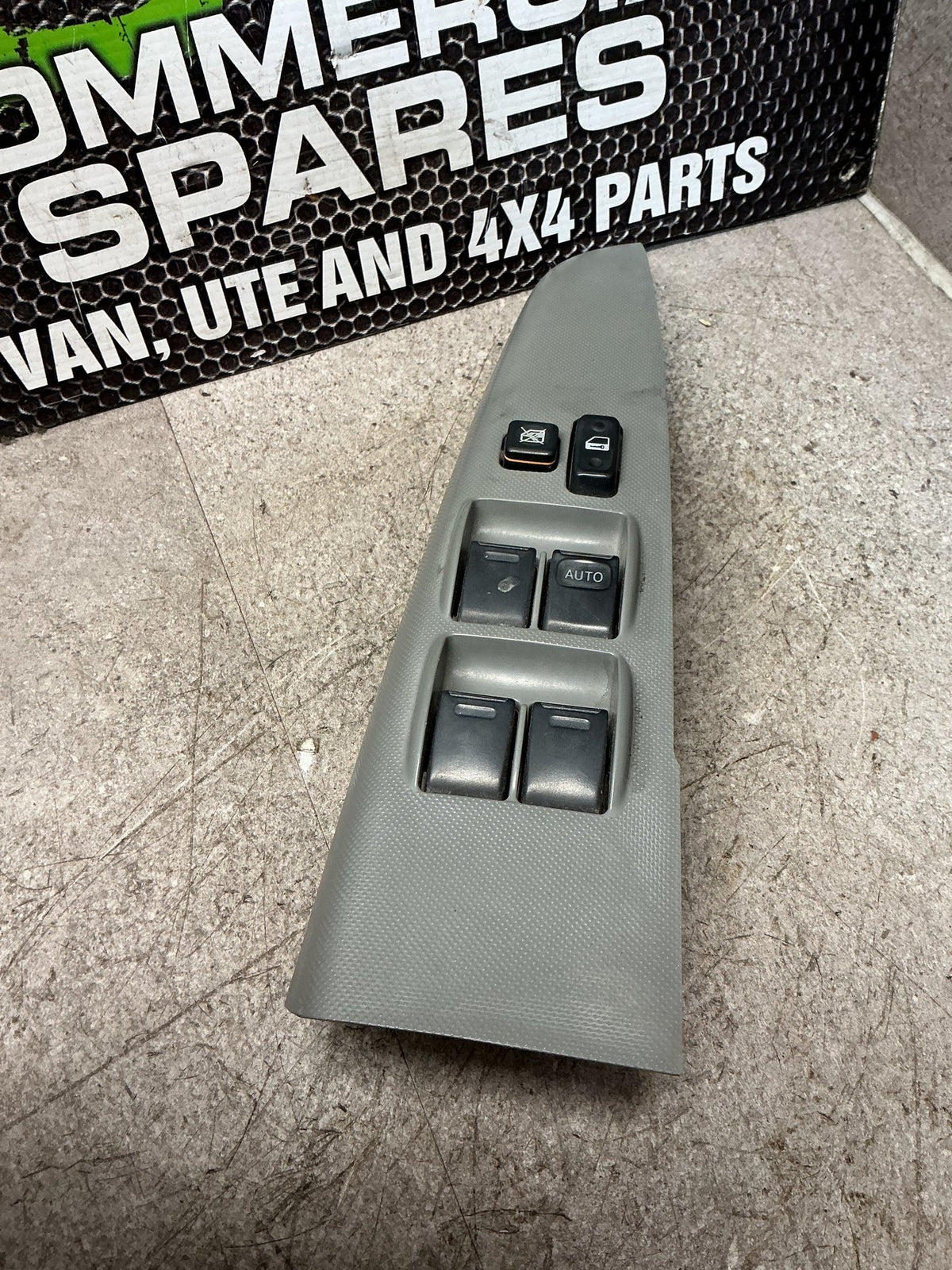 2006 Toyota Hilux- Master Power Window Switch- (TAG16255)