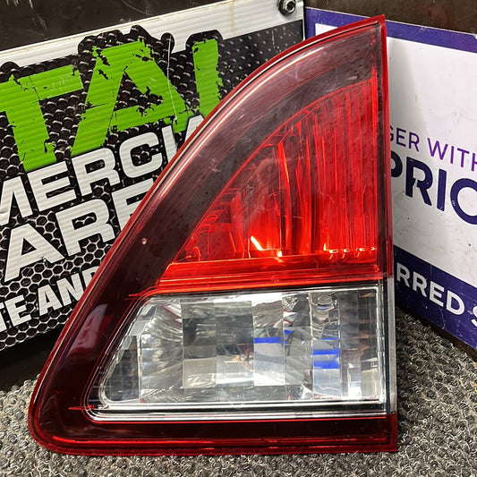 2016-2020 Mazda BT-50 GSX D/C W/S 3.2D/6AT- Right Tailgate Light- (TAG5525) PN: ul4j-513fo