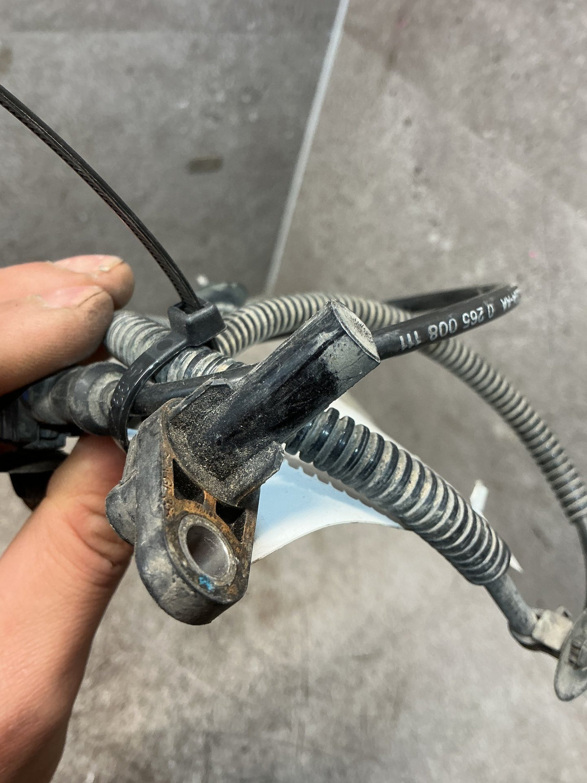 2013 Ford Territory - Left Front ABS Sensor - (TAG18282)