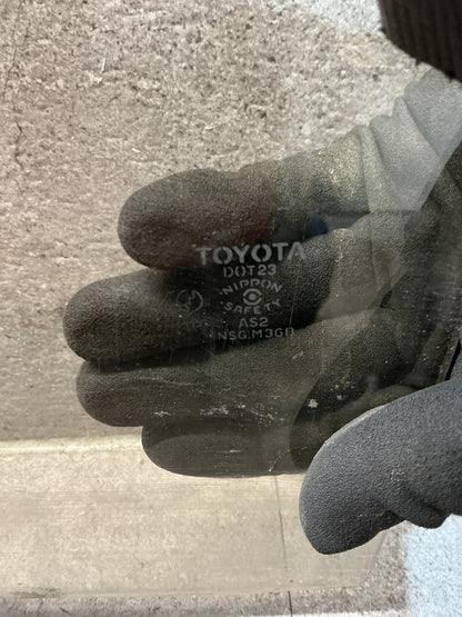 1995 Toyota Hilux Surf RZN185 - Left Front Door Glass - (TAG19041)