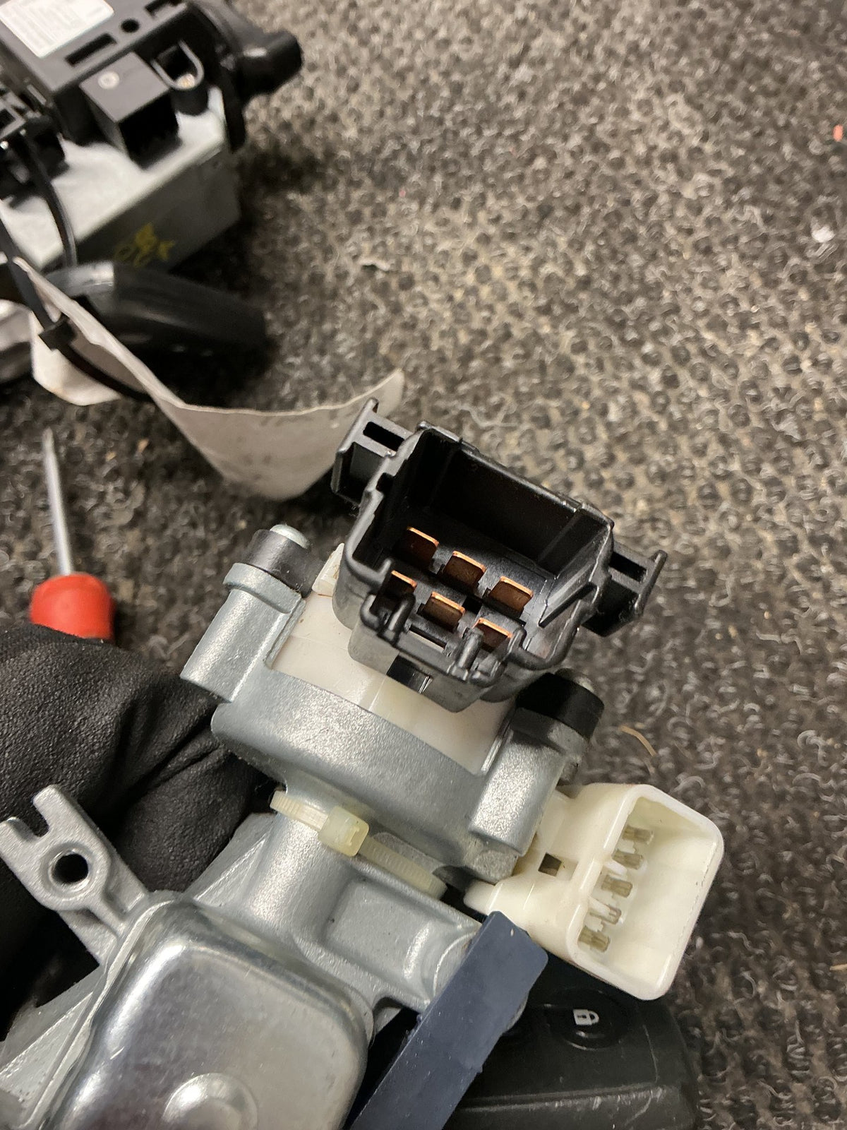 2006 Suzuki Swift 4W113- Ignition With Key- (TAG10842)