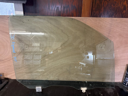 1997-2002 Nissan Elgrand E50 - Right Front Door Glass - (TAG19134)