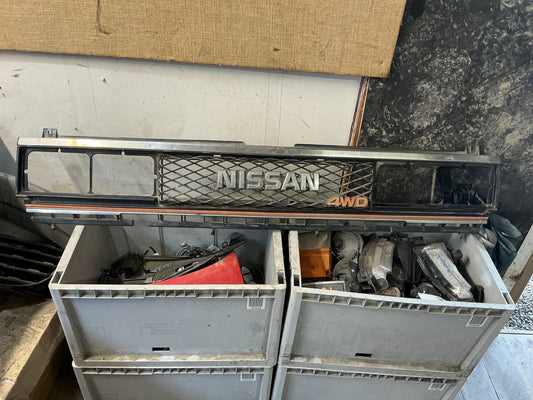 1986 Nissan Pickup 720 - Front Grille - (TAG18182)