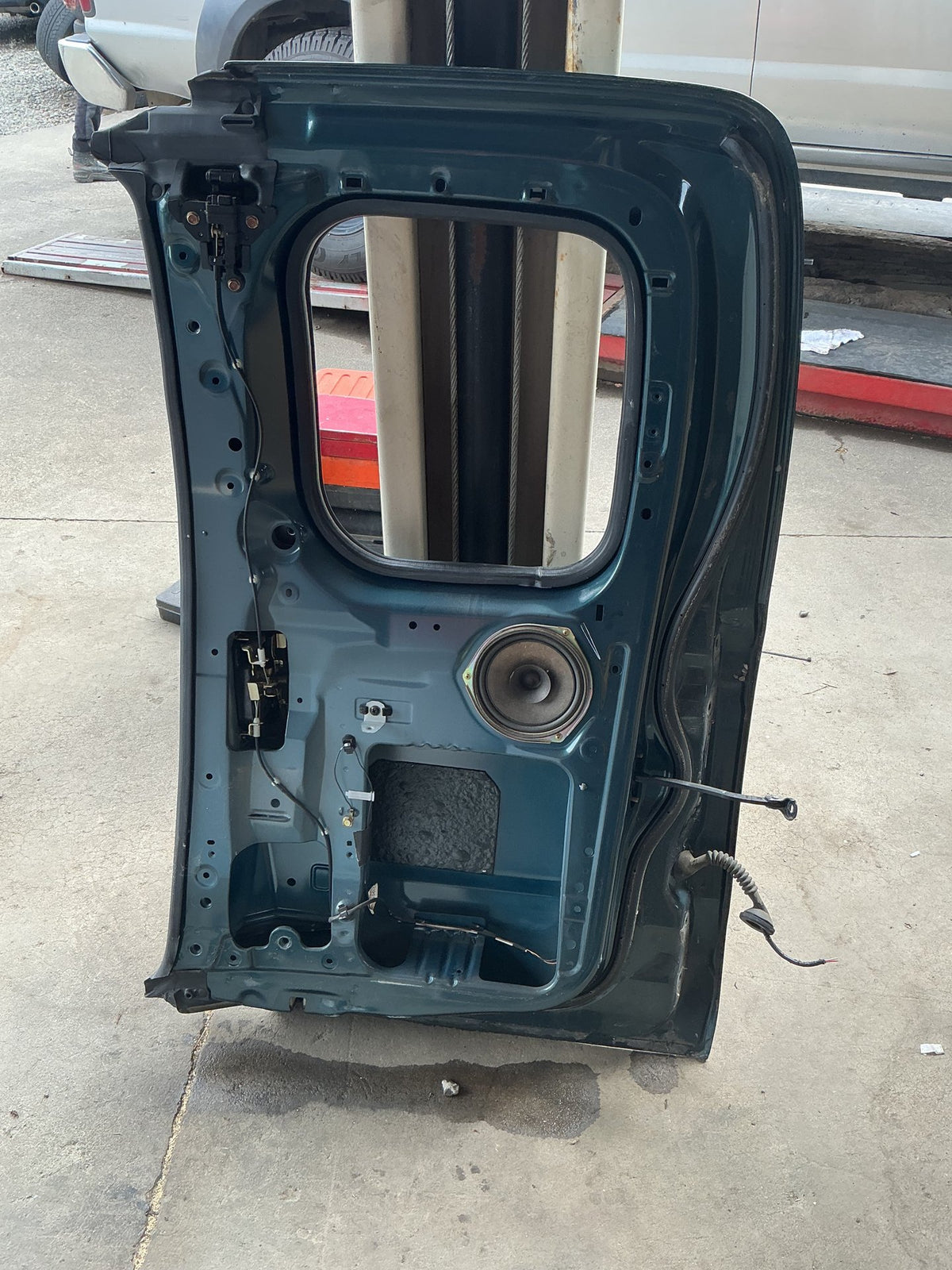 2004-2006 Mazda Bounty- Right Rear Door Shell- (TAG14394)