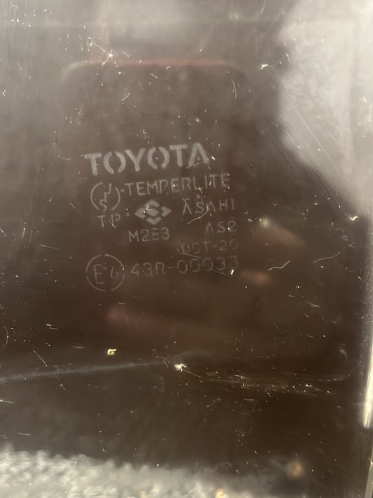 1989-1995 Toyota Hilux II N130- Left Front Door Glass- (TAG7055)