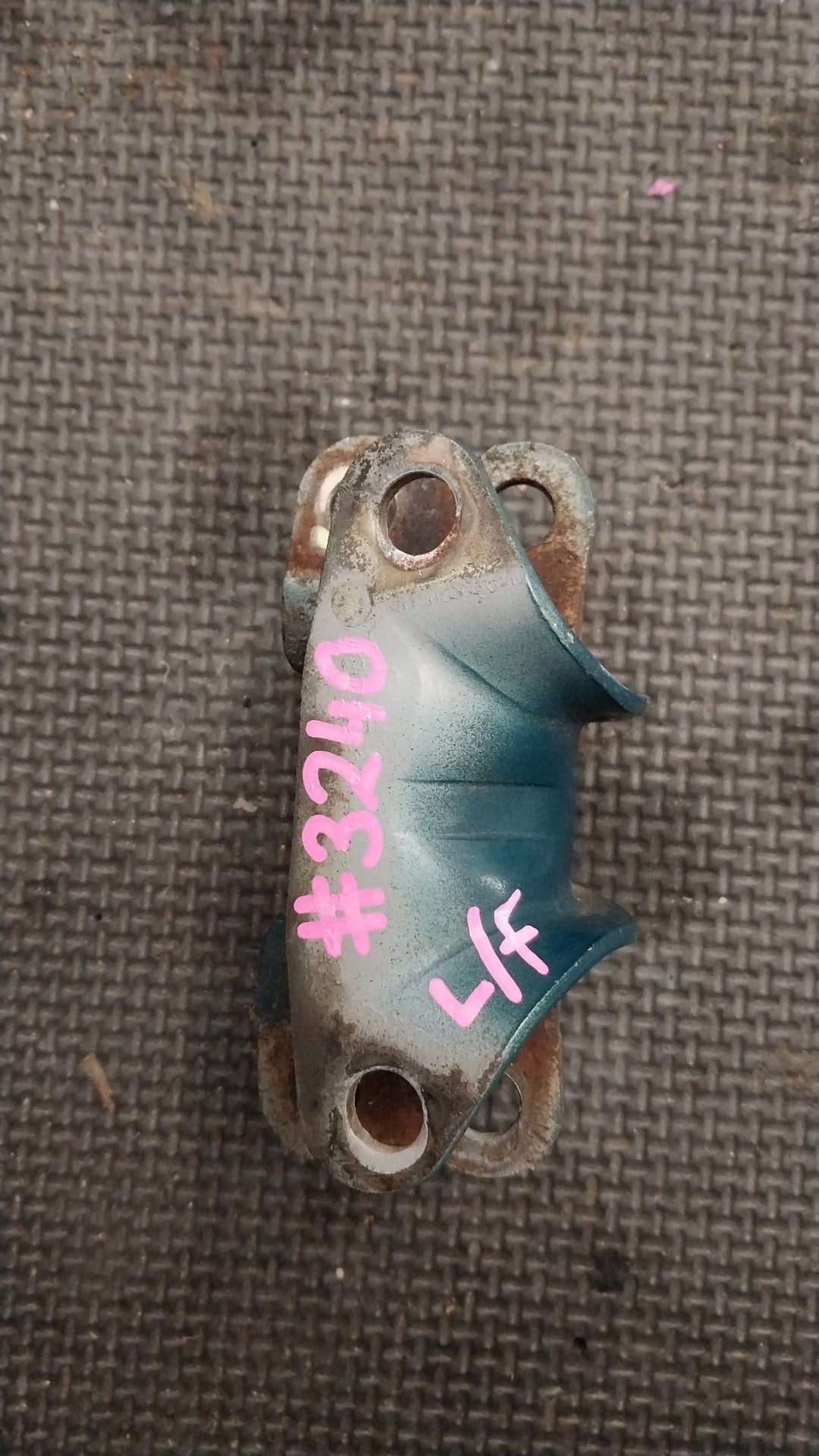 1986-2004- Left Front Door Top Hinge- (TAG3240) PN: LFTOP