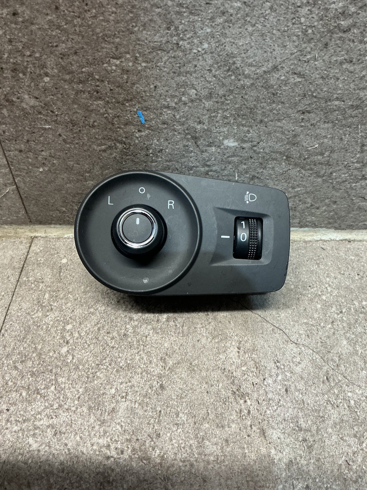 2021 MG ZS - Mirror Adjuster Switch - (TAG19382)