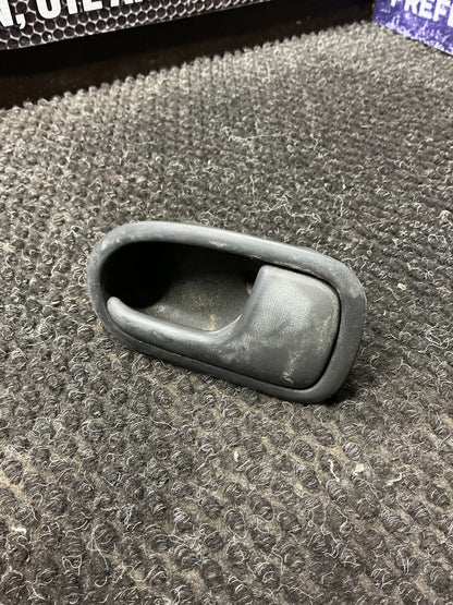 2004-2006 Ford Courier PH PH- Right Front Door Interior Handle- (TAG10581)