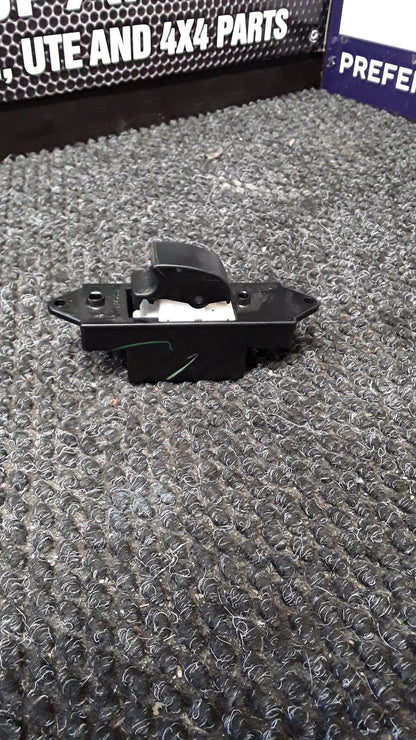 2005-2012 Mitsubishi Outlander II CW*W- Left Front Window Switch- (TAG5840)