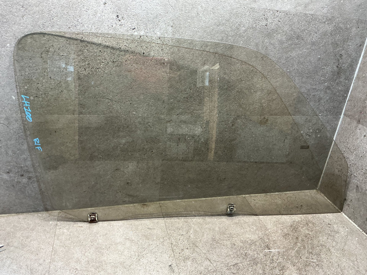 1992-2004 Toyota Hiace H100 - Right Front Door Glass - (TAG19015)
