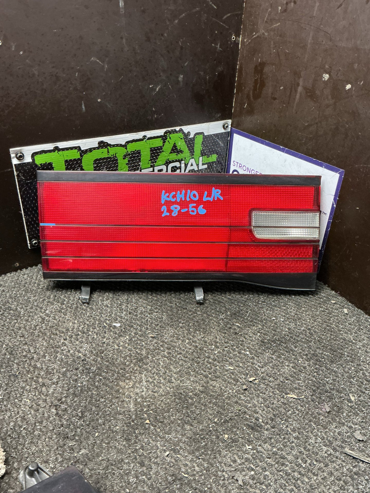 1998 Toyota Granvia KCH10- Left Tailgate Light- (TAG9849)