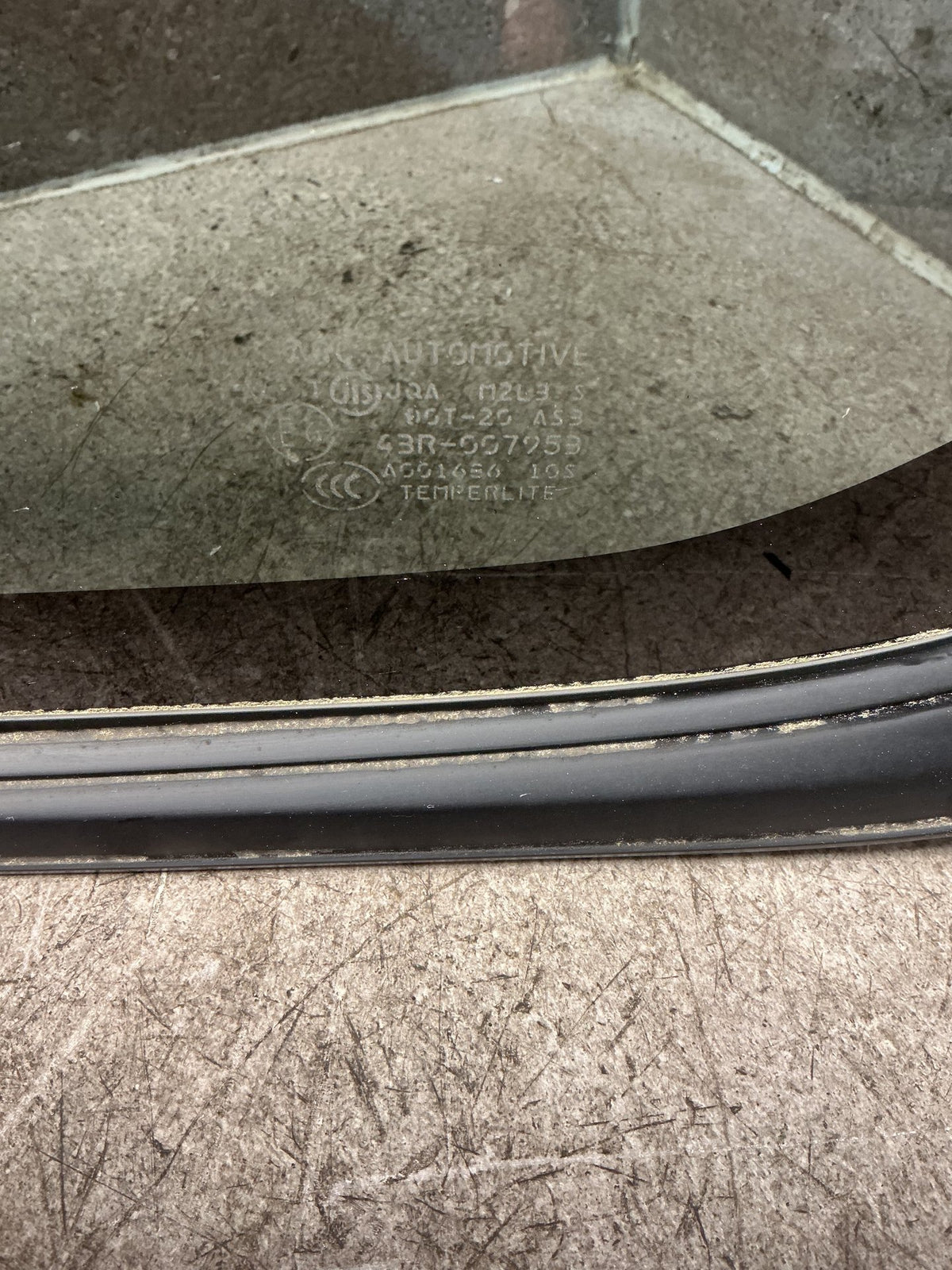 2012-2020 Mitsubishi Outlander GF*W GF GF8 - Left Rear Cargo Glass - (TAG18744)