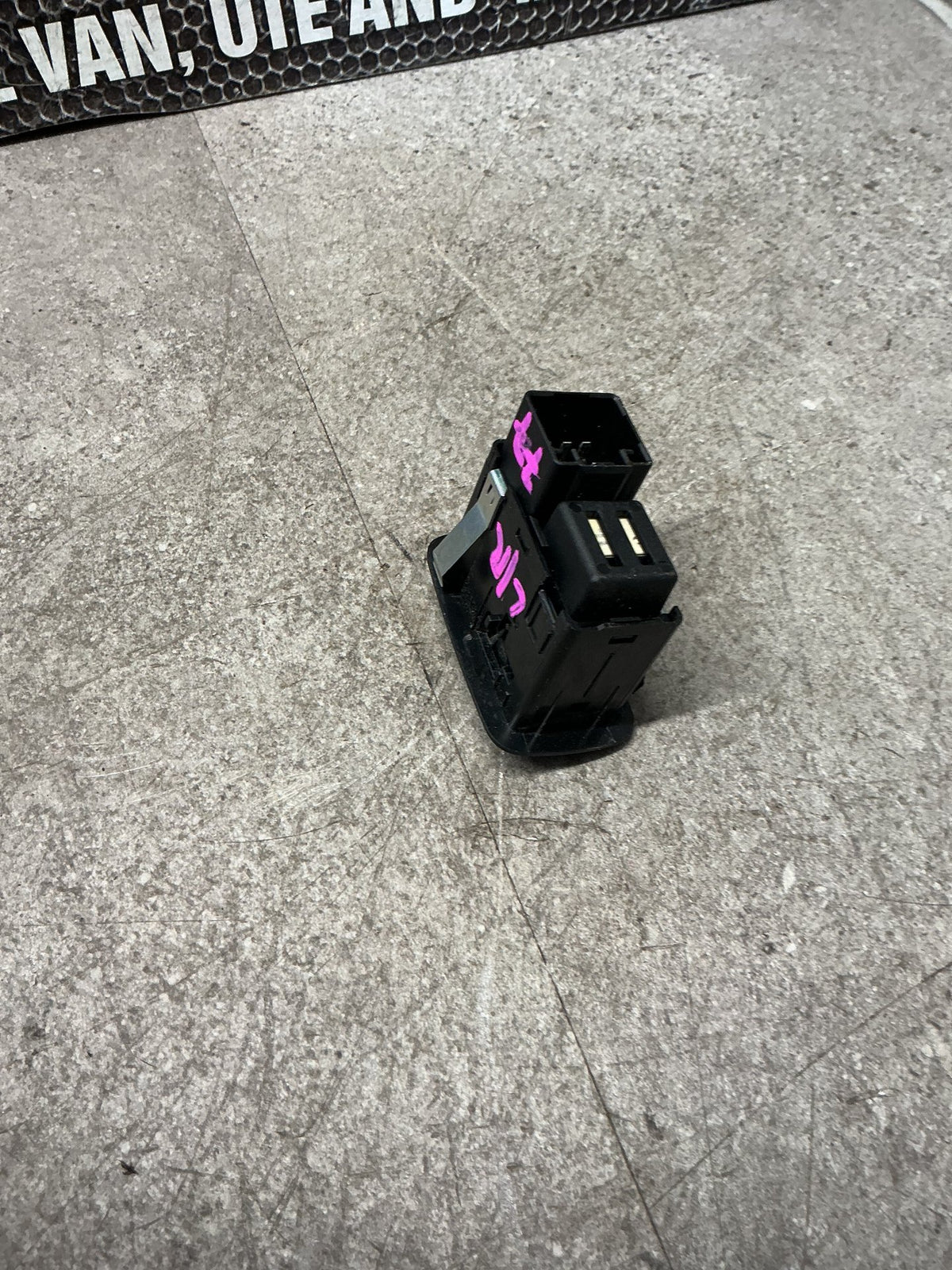 2013-2020 Dodge Journey JC- Left Rear Window Switch- (TAG14524)
