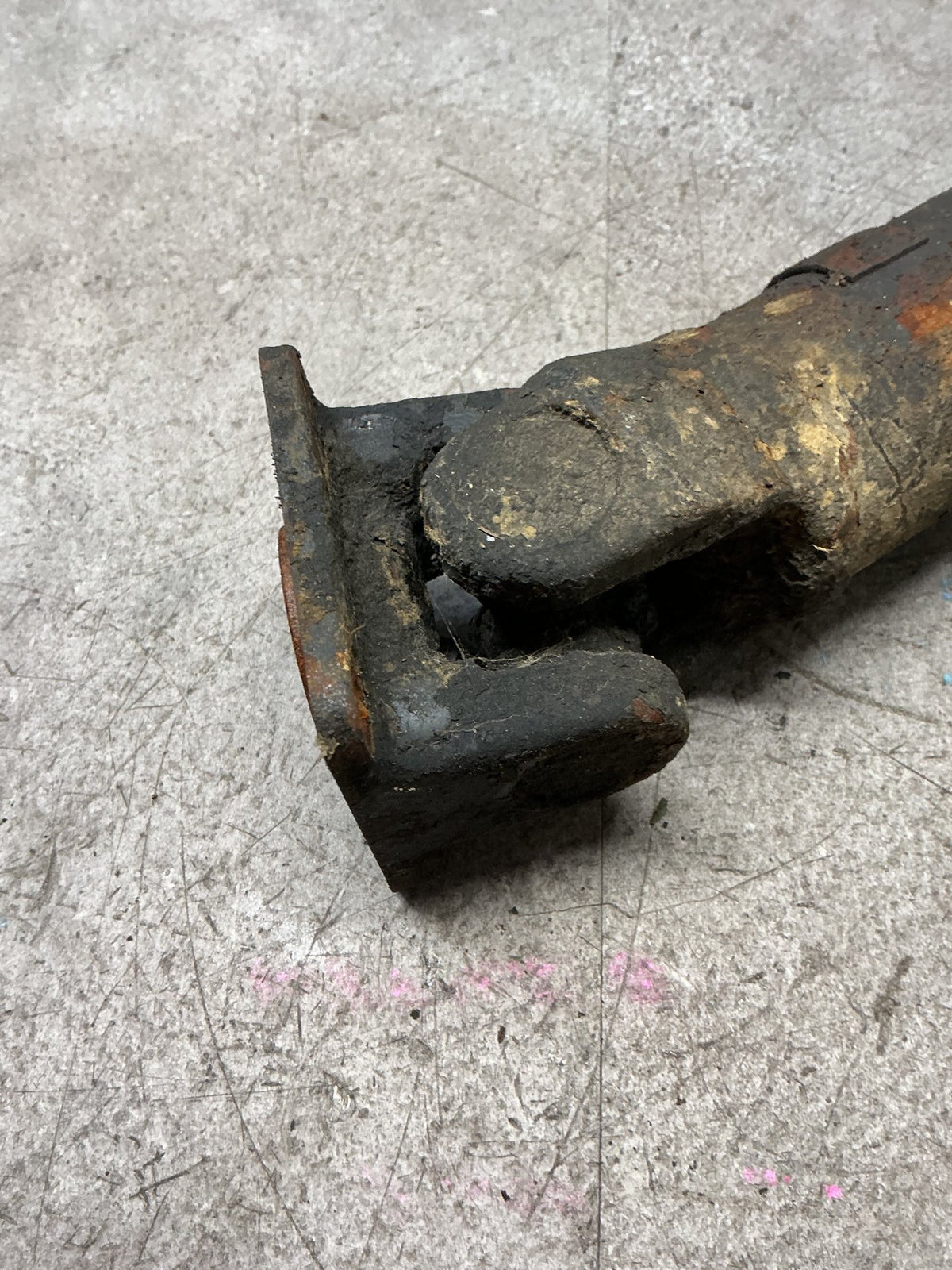 2004 Ford Courier- Front Prop Shaft- (TAG15686)