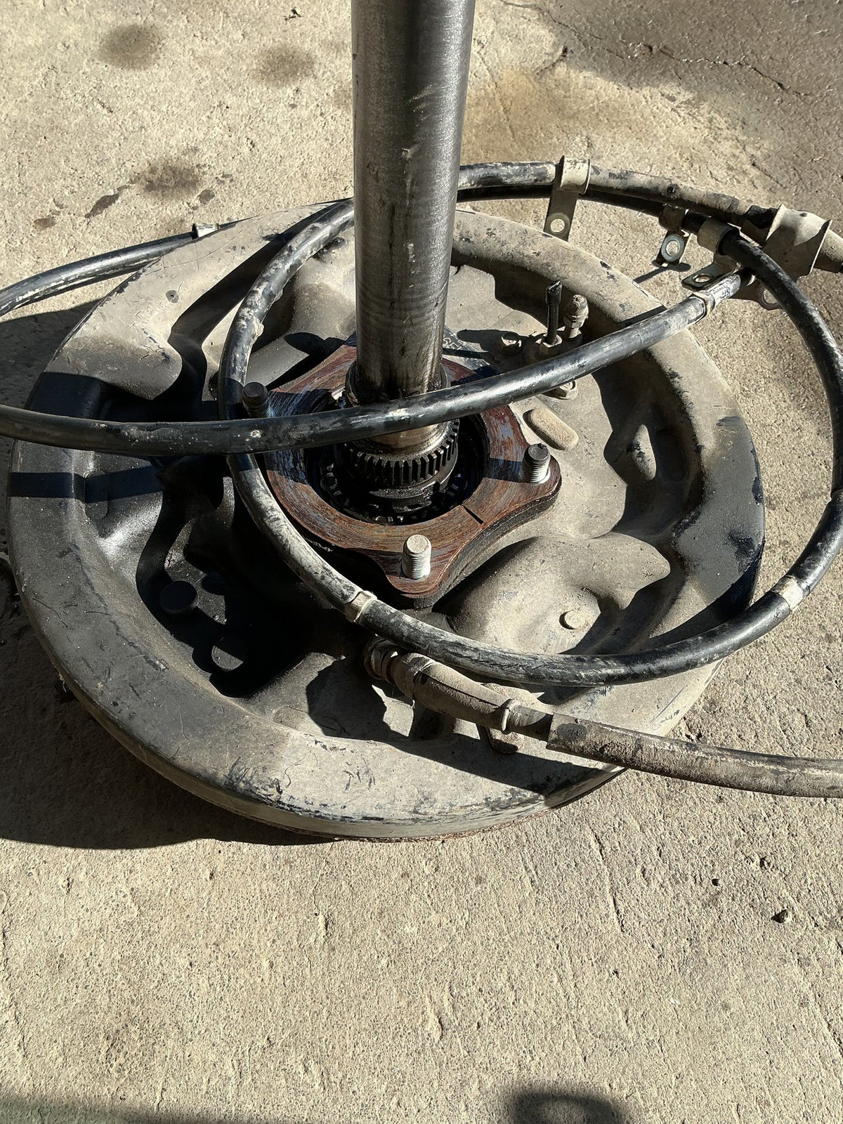 2010 Ford Ranger- Left Rear ABS Axle- (TAG15363)
