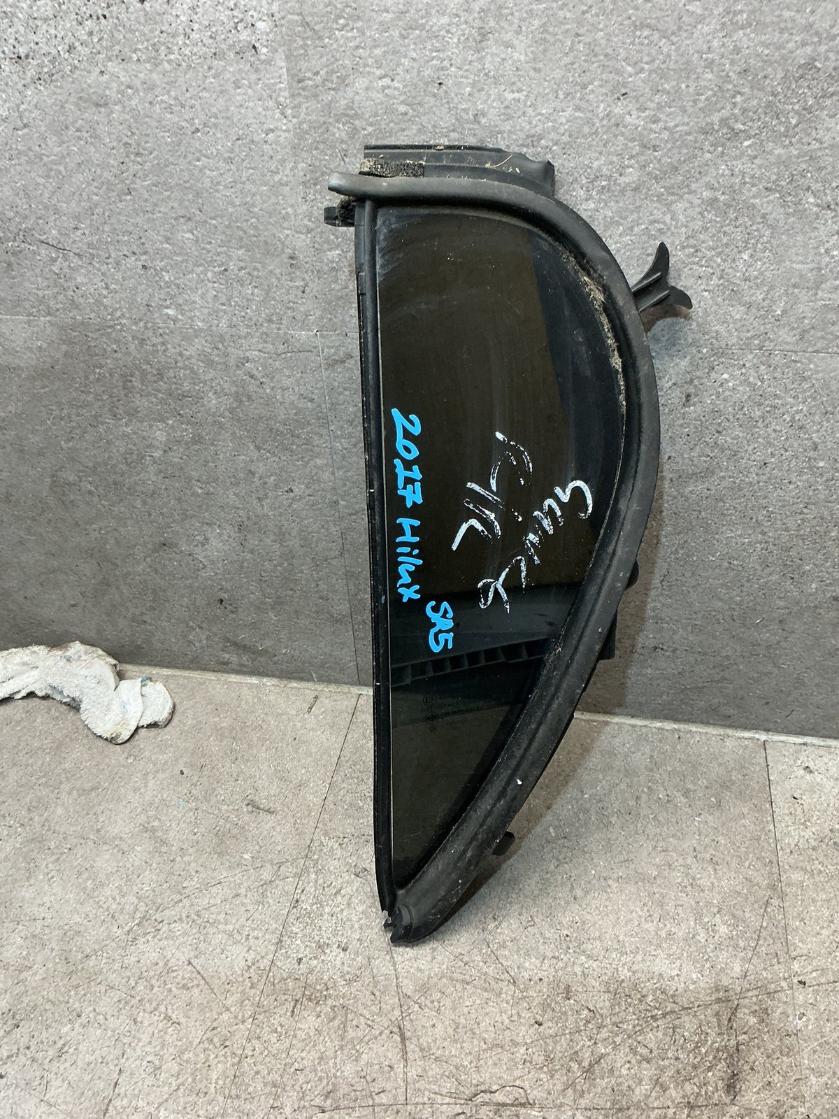 2017 Toyota Hilux SR5 - Right Rear Quarter Door Glass - (TAG18621)