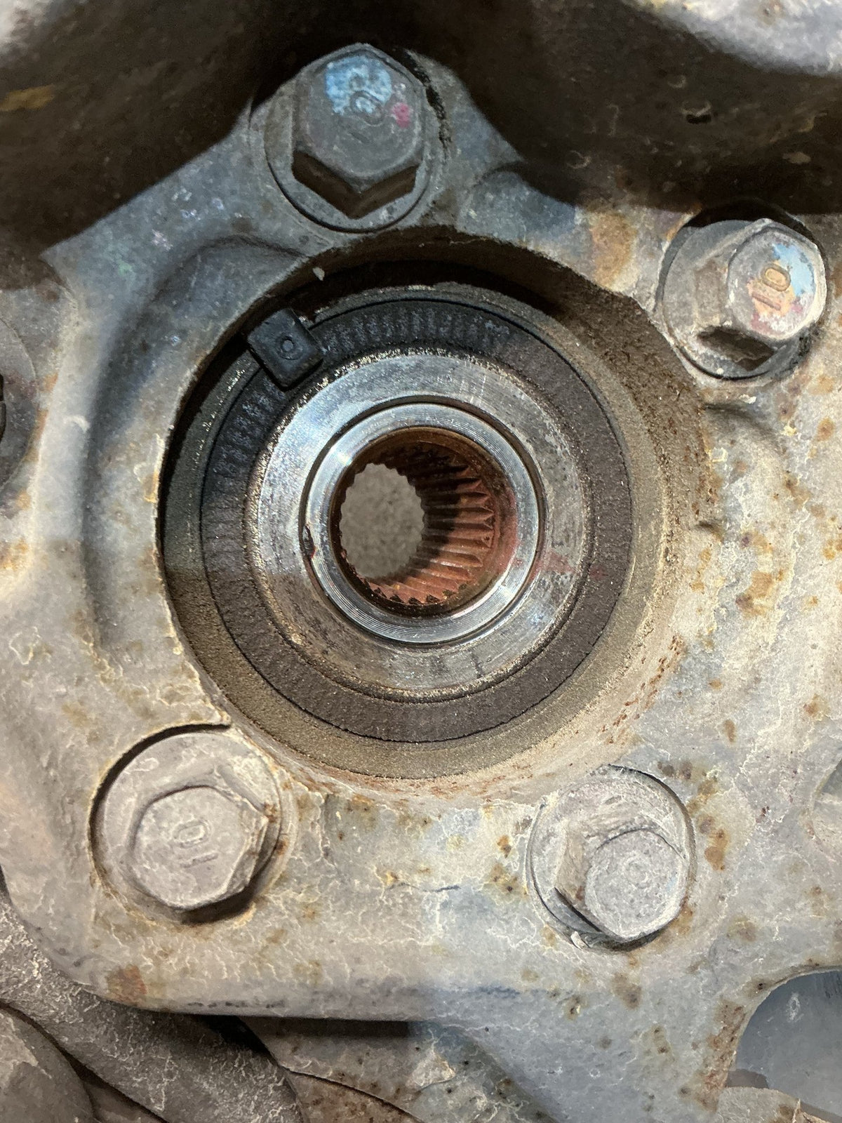 2007 Mitsubishi Delica CV5W- Left Rear Hub Assembly- (TAG15416)