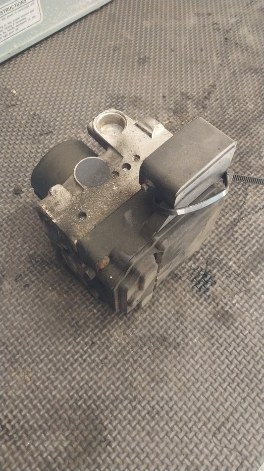 2000-2003 Toyota RAV4 ACA21- ABS Pump/Modulator- (TAG1043) PN: 4451042090