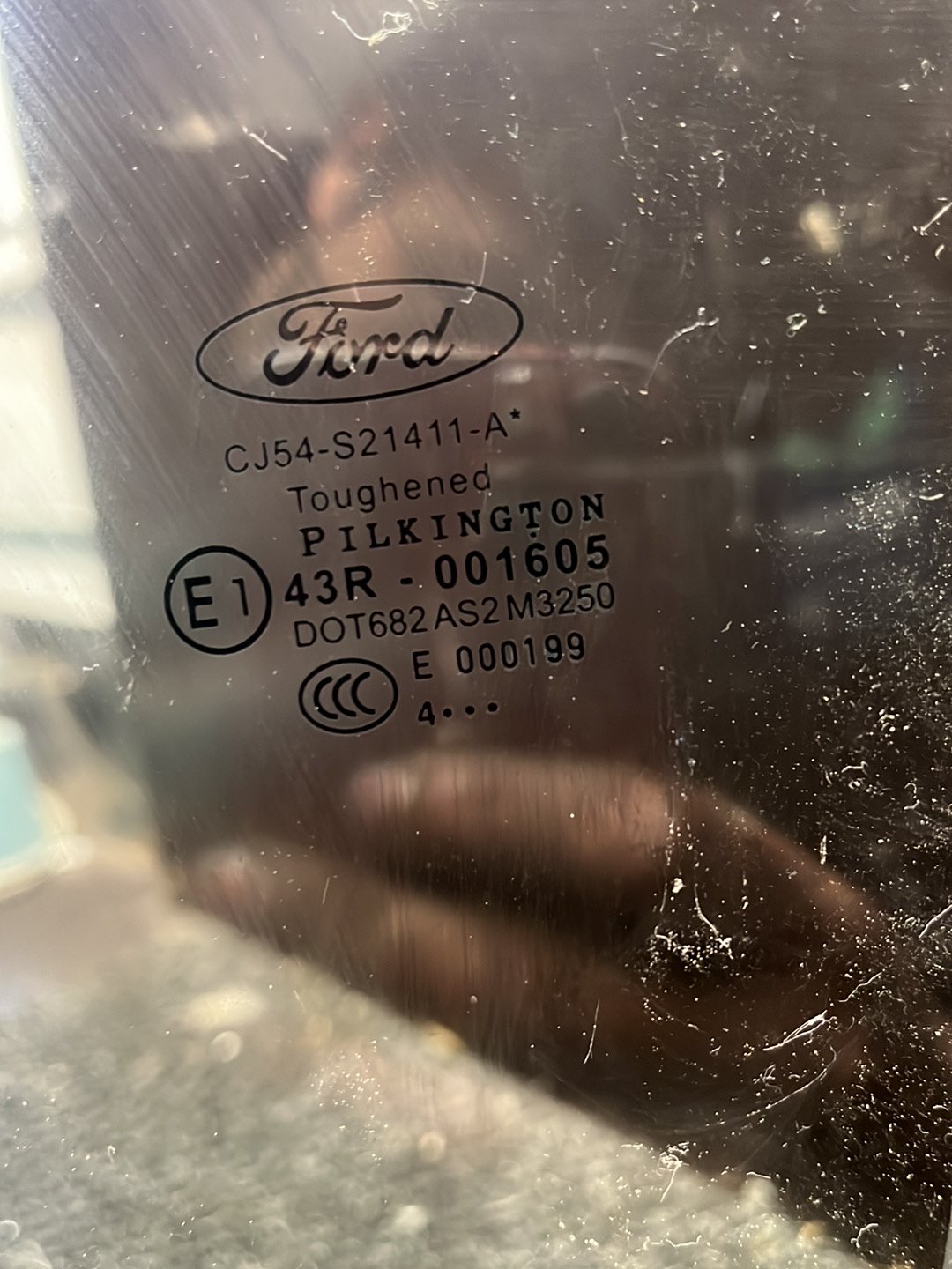 2015 Ford Kuga- Left Front Door Window- (TAG8911)