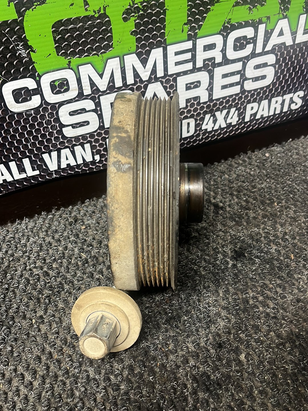 2005-2006 Toyota Hilux VII N20 SR5- Crankshaft Pulley- (TAG7034)