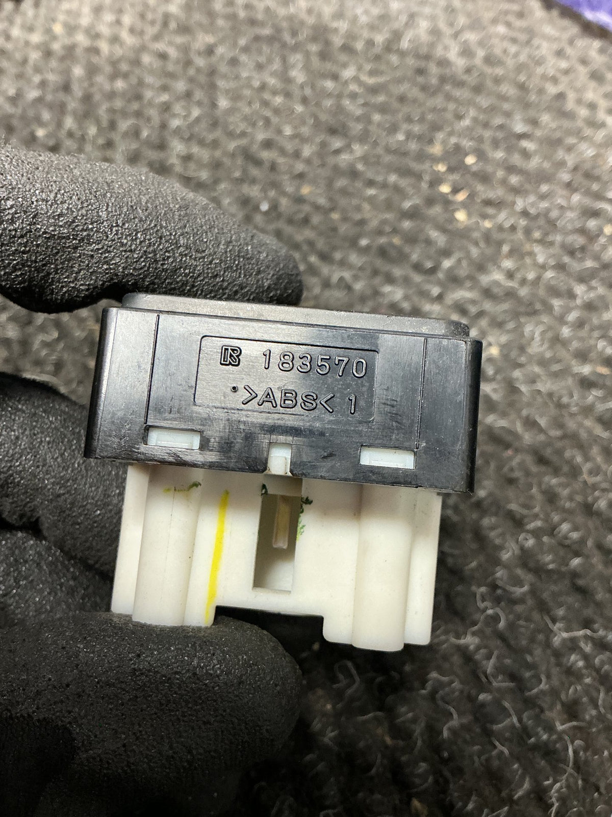2005-2012 Mitsubishi Outlander II CW*W- Mirror Adjuster Switch- (TAG11595)