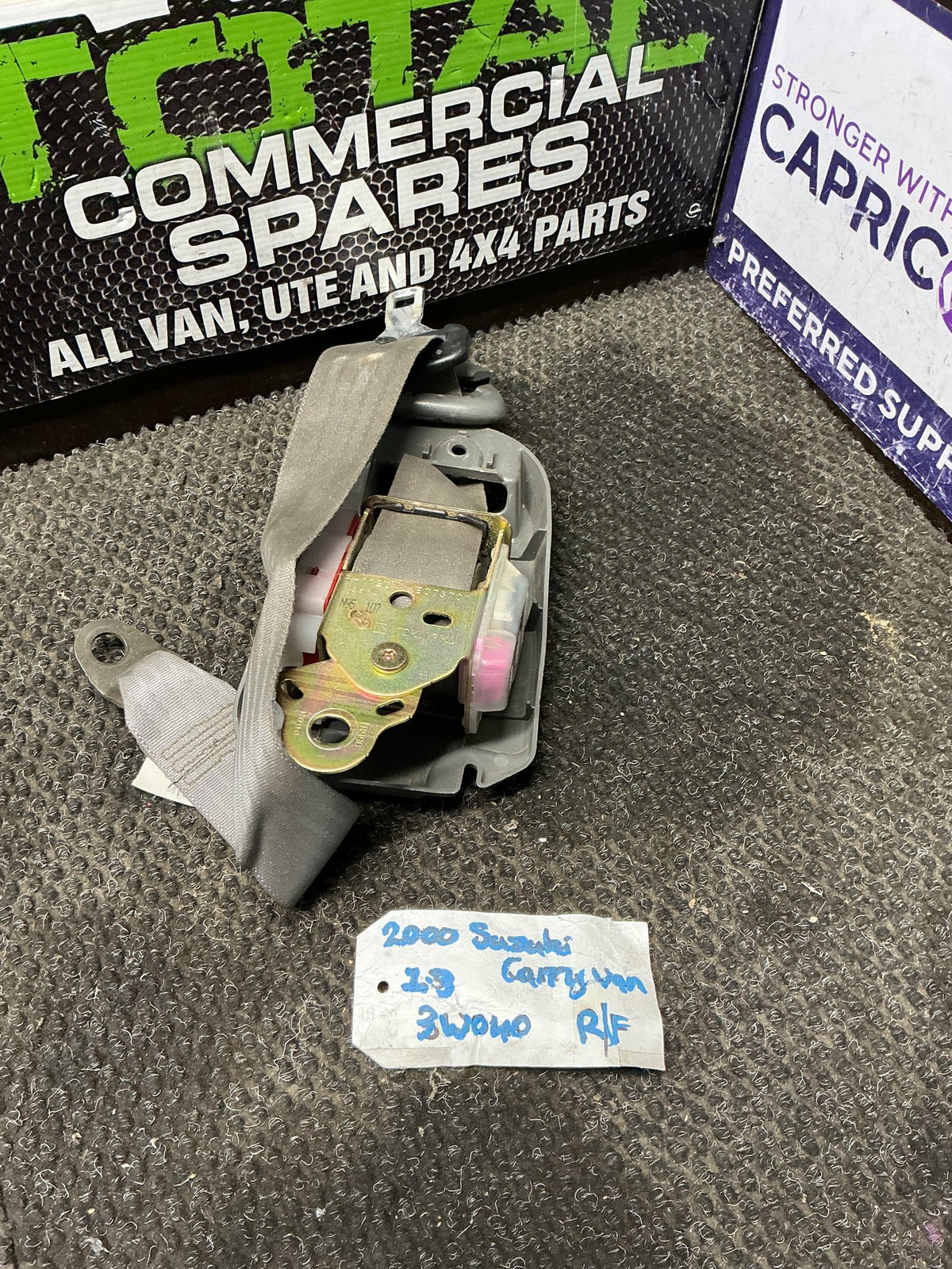 2000 Suzuki Carry 3W040- Right Front Seat Belt- (TAG10746)