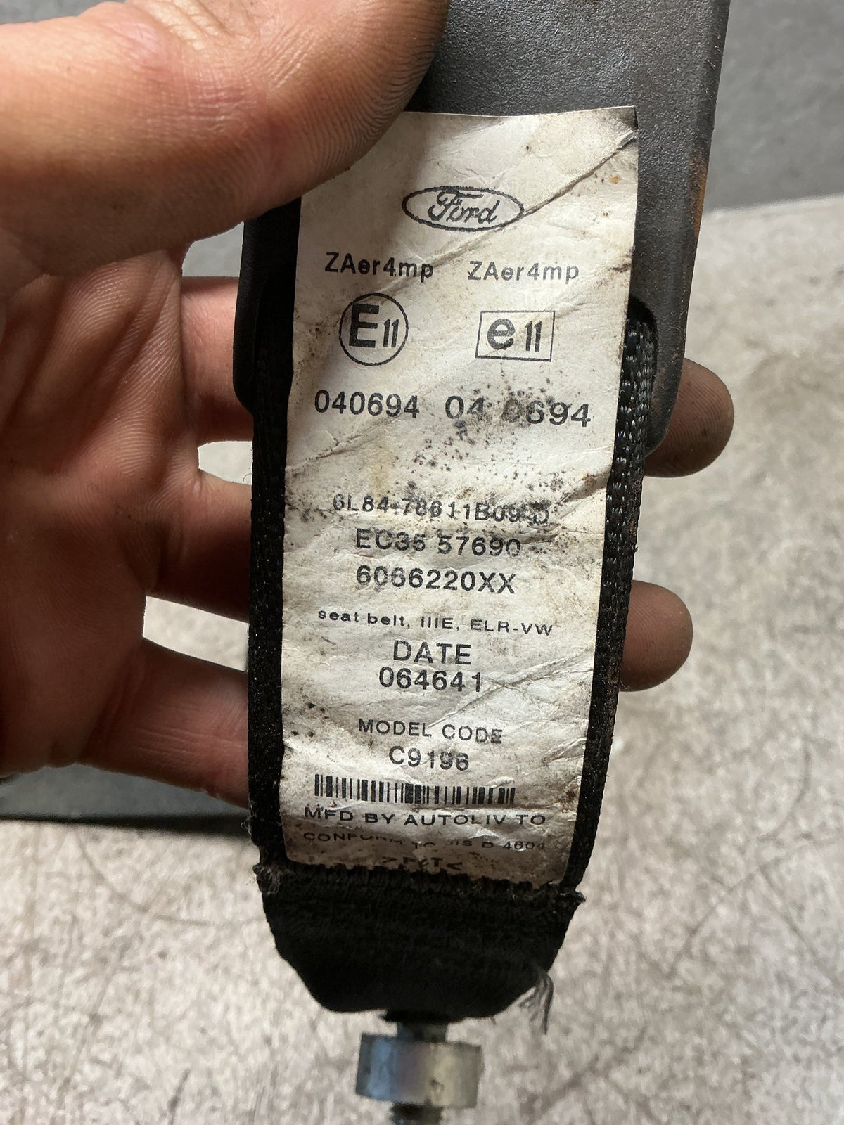 1996-2000 Toyota Land Cruiser J90 - Left Rear Seat Belt - (TAG18421)
