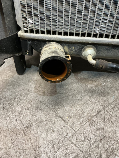 2003 Suzuki Grand Vitara SQ420W - Radiator - (TAG17885)