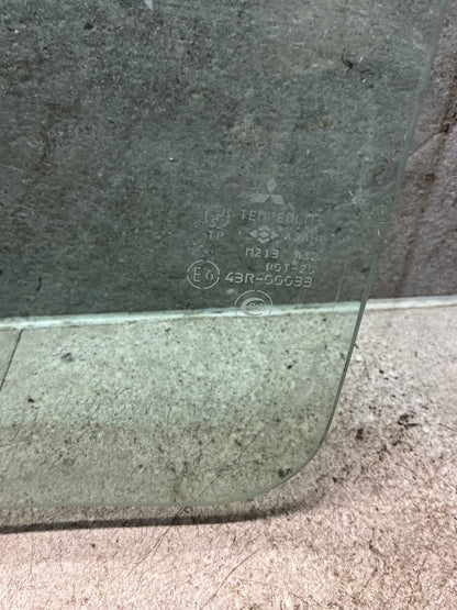 2000 Mitsubishi Pajero V75 - Left Rear Door Glass - (TAG18820)