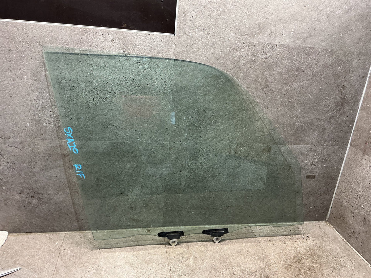 1994-1998 Toyota RAV4 SXA10 - Right Front Door Glass - (TAG18990)