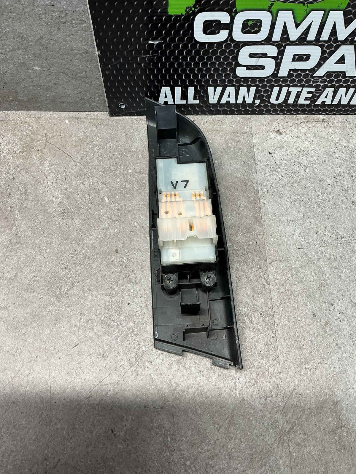 2011 Nissan Caravan VWE25- Master Power Window Switch- (TAG11807)