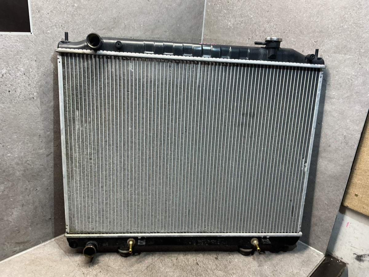 2005 Nissan Elgrand ME51- Radiator- (TAG16791)