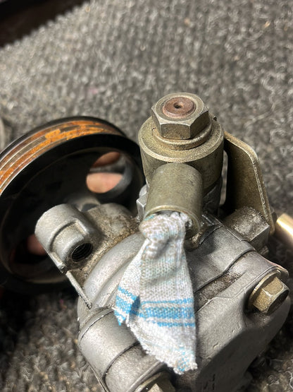 1997 Mitsubishi Pajero II V2*C- Power Steering Pump- (TAG9687)