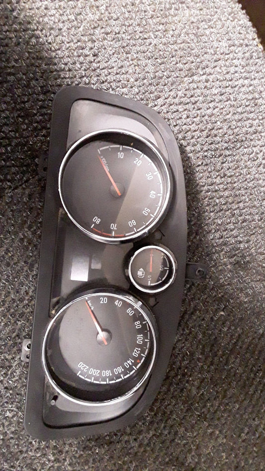 2013 Holden Captiva LT 2WD 2.4 AT- Instrument Cluster- (TAG6467)